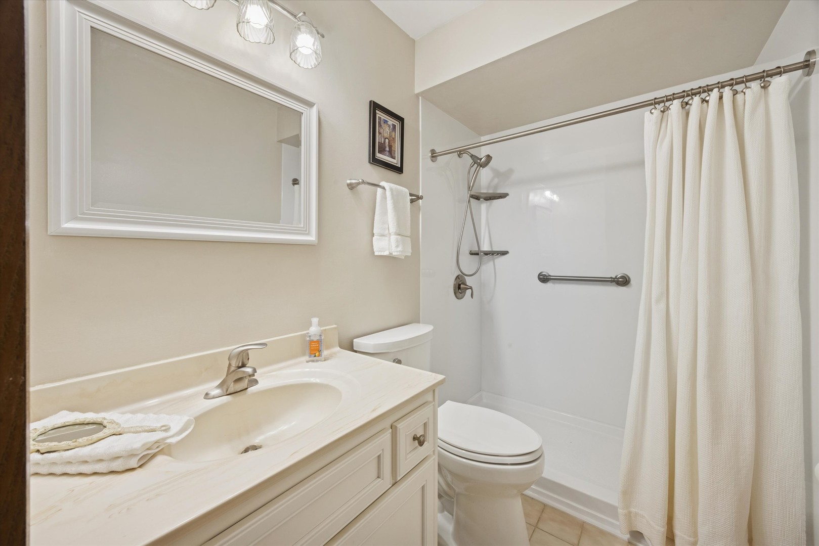 1607 Stoddard Avenue, Wheaton, IL 60187