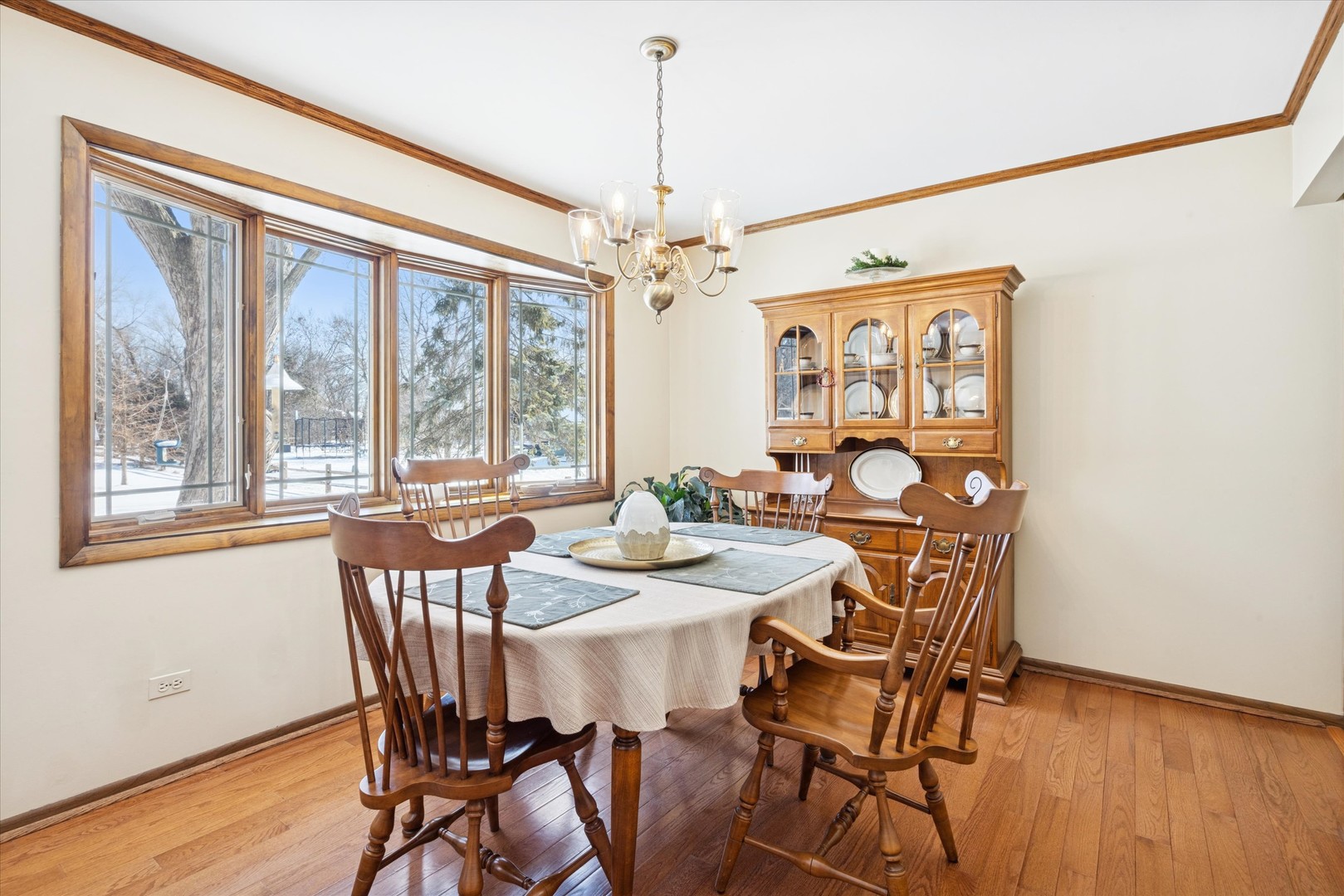 1607 Stoddard Avenue, Wheaton, IL 60187