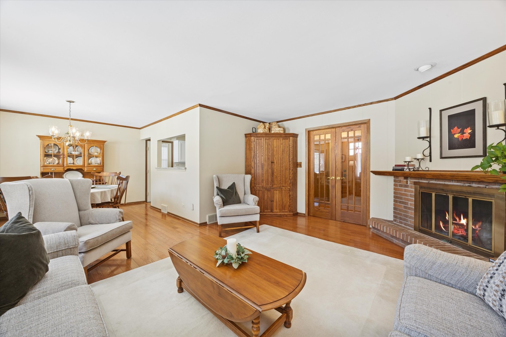 1607 Stoddard Avenue, Wheaton, IL 60187