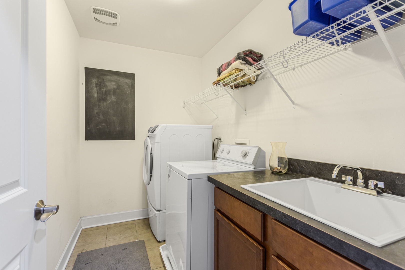 411 Provence Court, Lisle, IL 60532