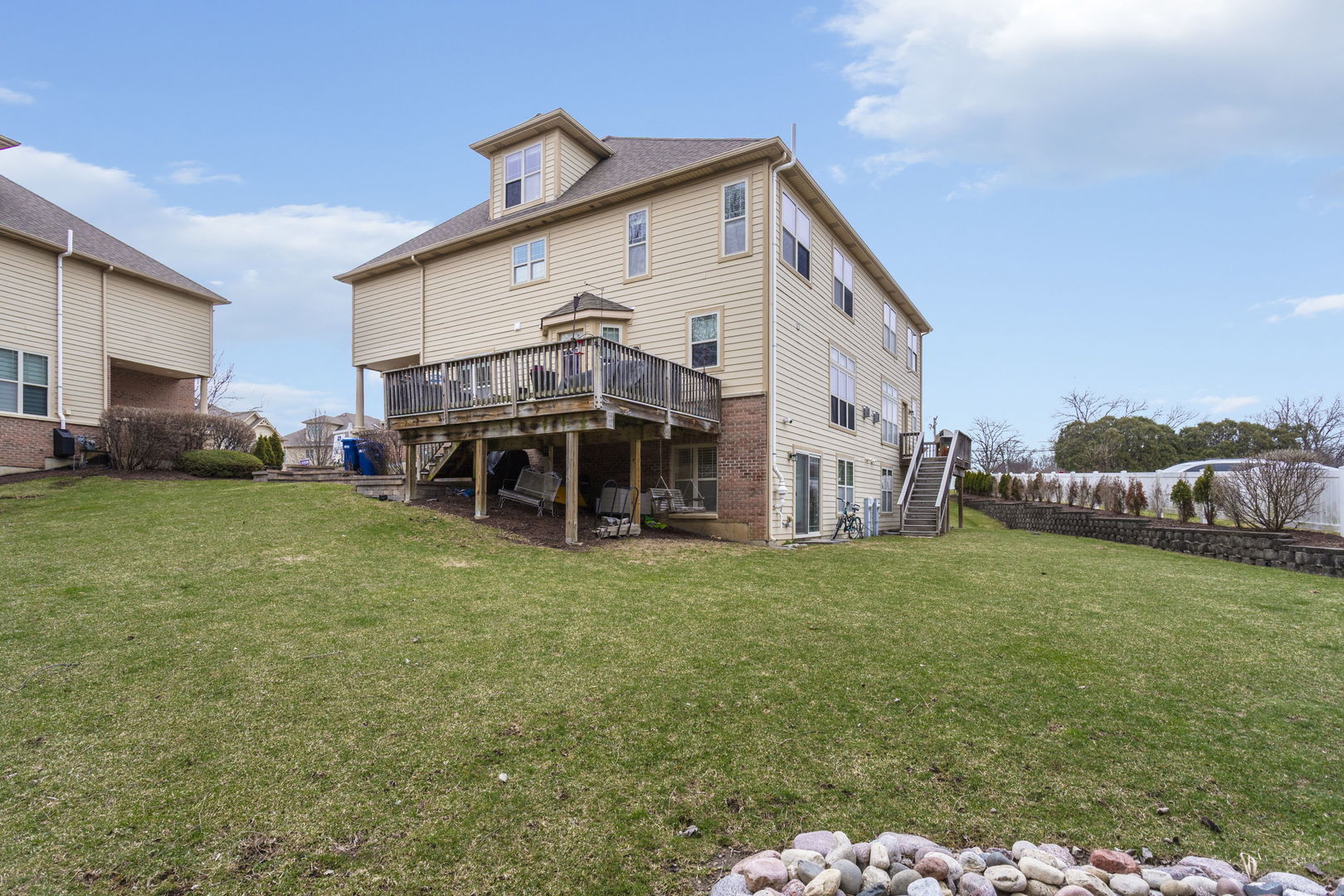 411 Provence Court, Lisle, IL 60532