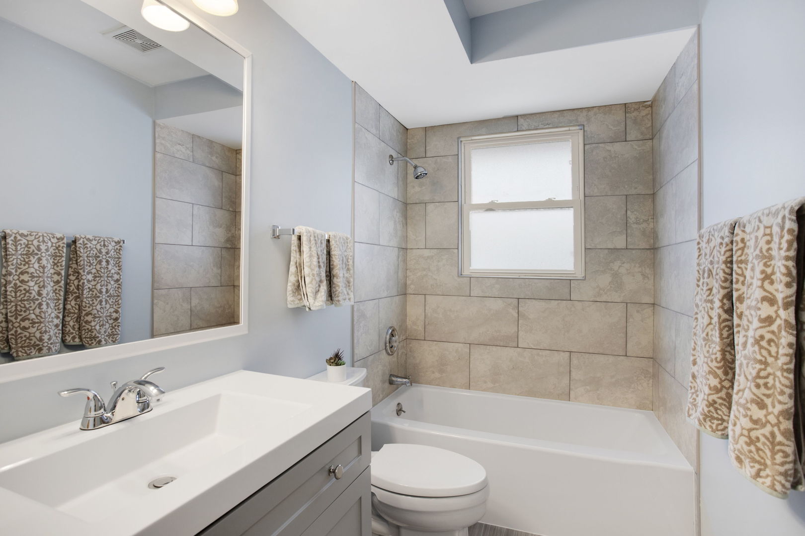 18016 66th Avenue, Tinley Park, IL 60477