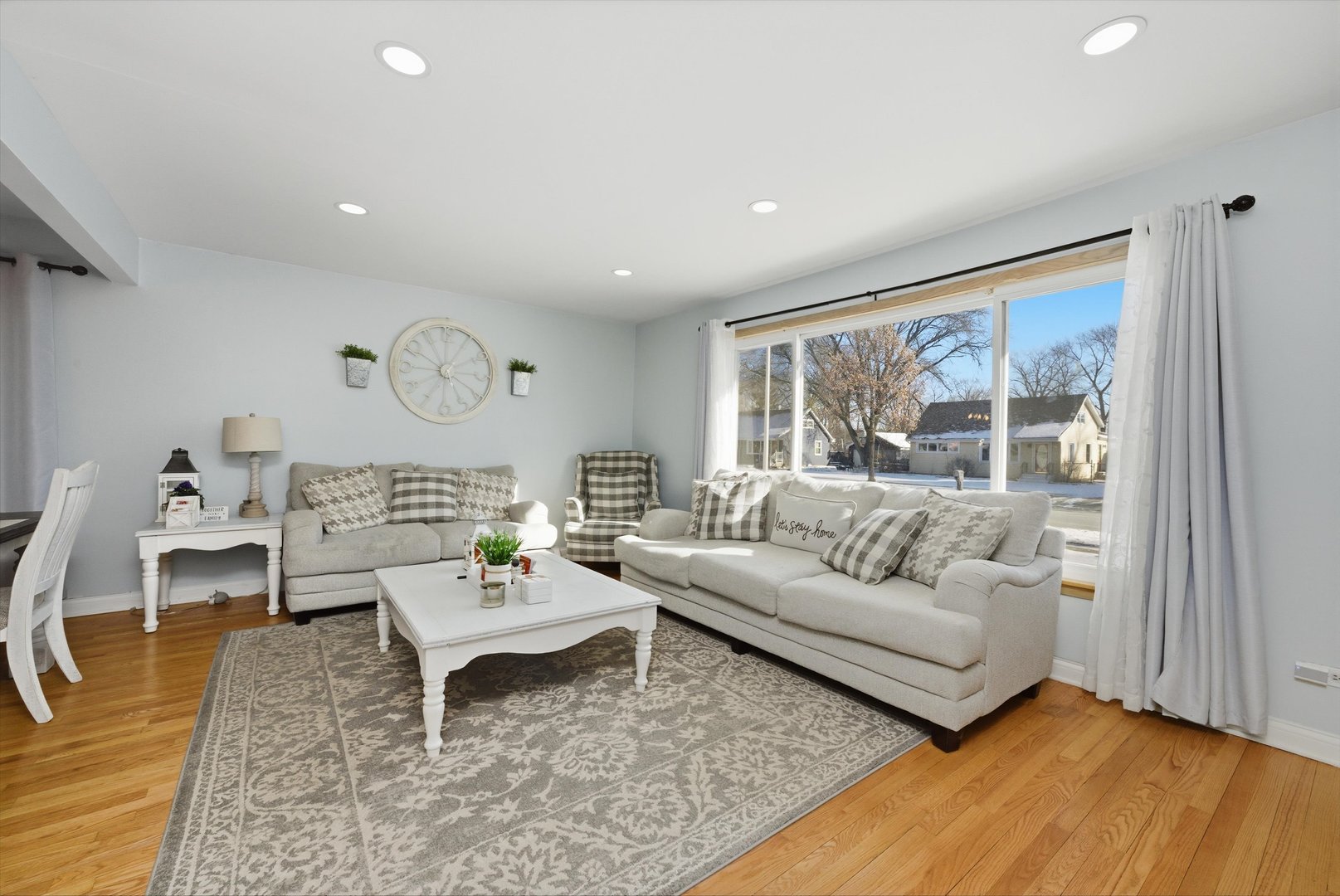 8930 Mcvicker Avenue, Oak Lawn, IL 60453