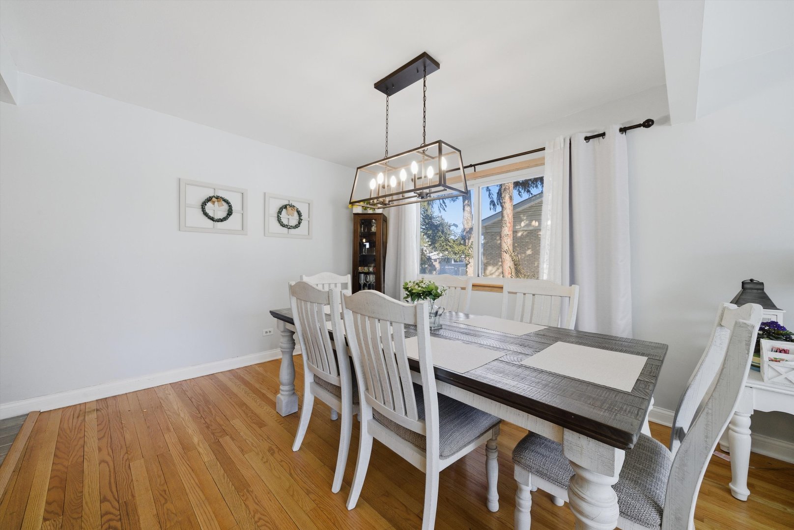 8930 Mcvicker Avenue, Oak Lawn, IL 60453