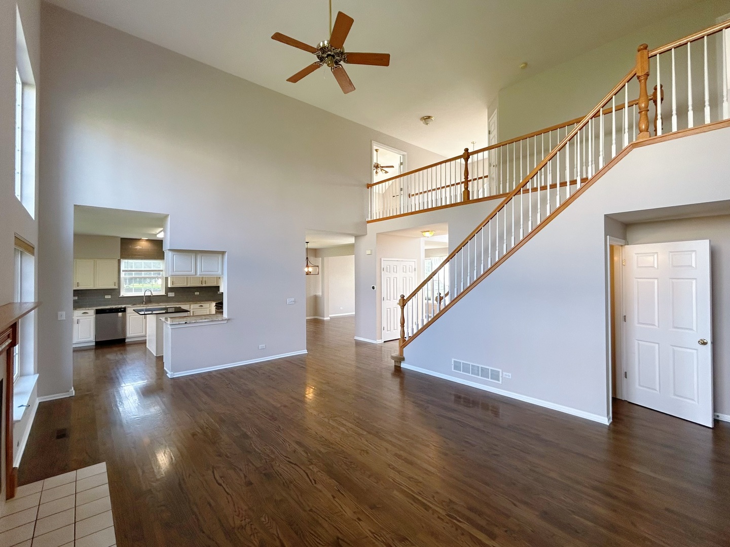 3 Barton Creek Court, Lake In The Hills, IL 60156