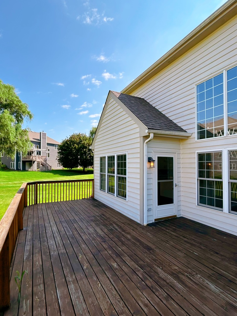 3 Barton Creek Court, Lake In The Hills, IL 60156