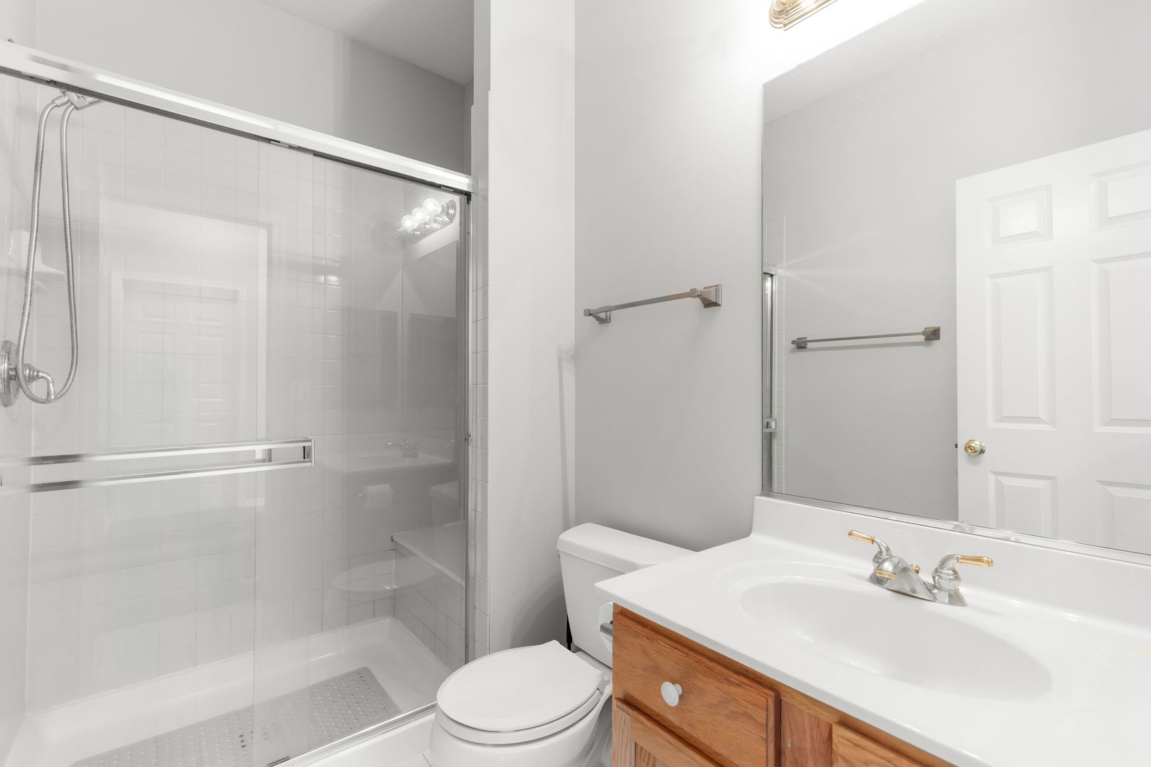 3 Barton Creek Court, Lake In The Hills, IL 60156