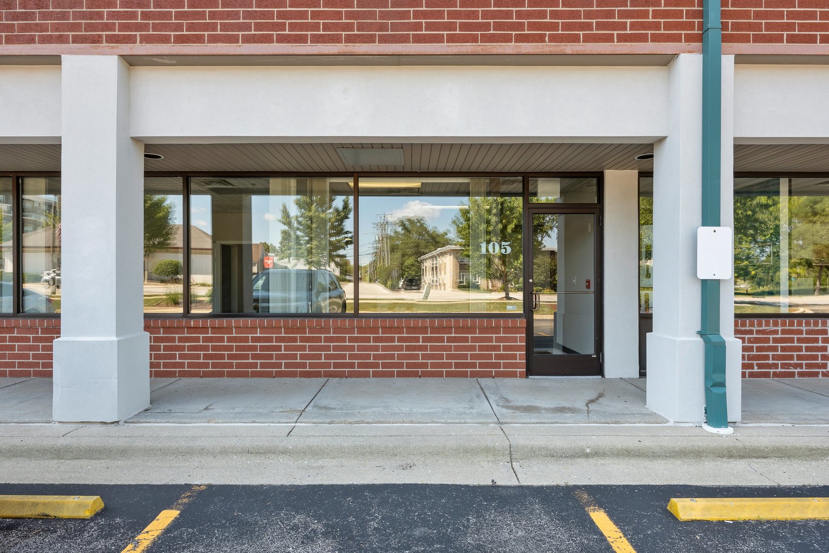 1111 Burlington Avenue #105, Lisle, IL 60532