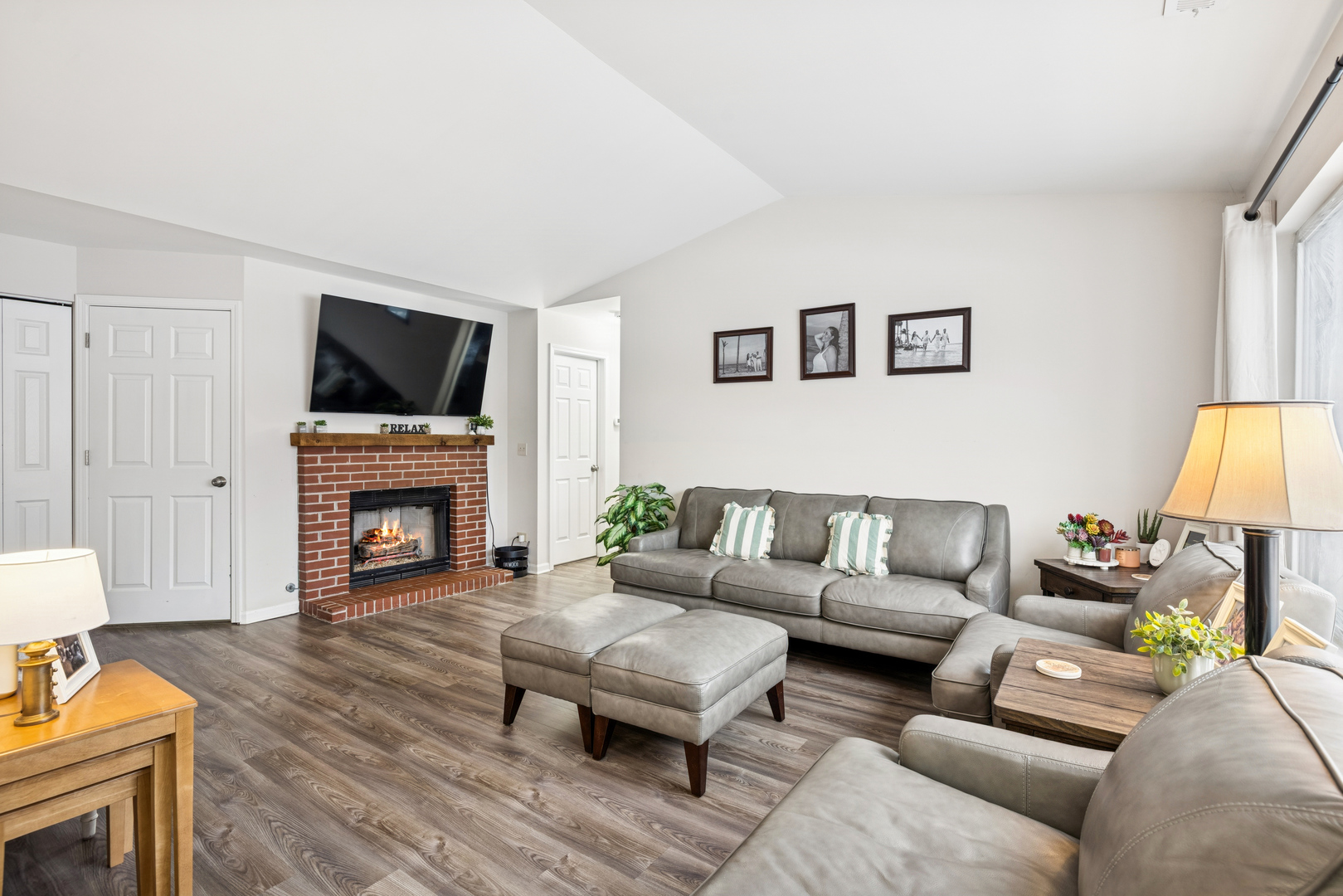 305 Crestview Drive #D, Wauconda, IL 60084