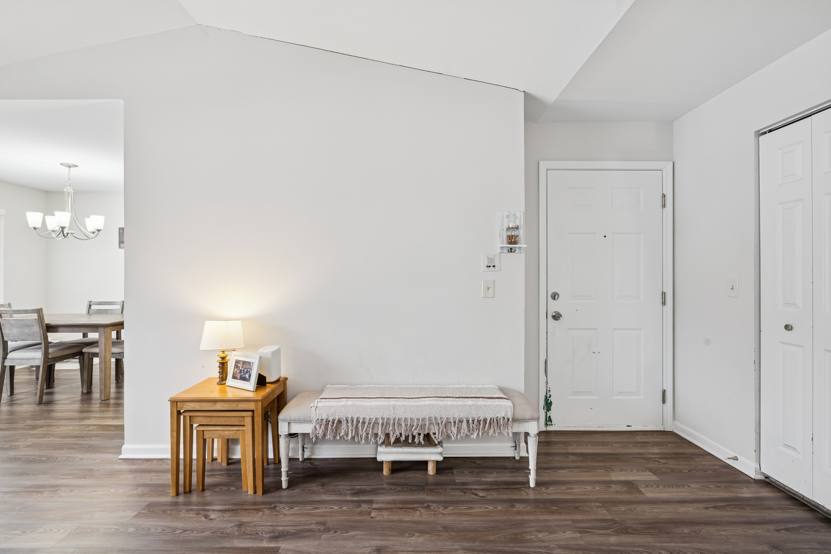 305 Crestview Drive #D, Wauconda, IL 60084