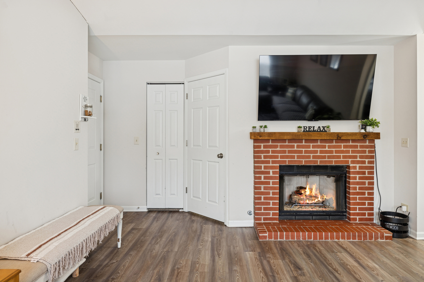 305 Crestview Drive #D, Wauconda, IL 60084