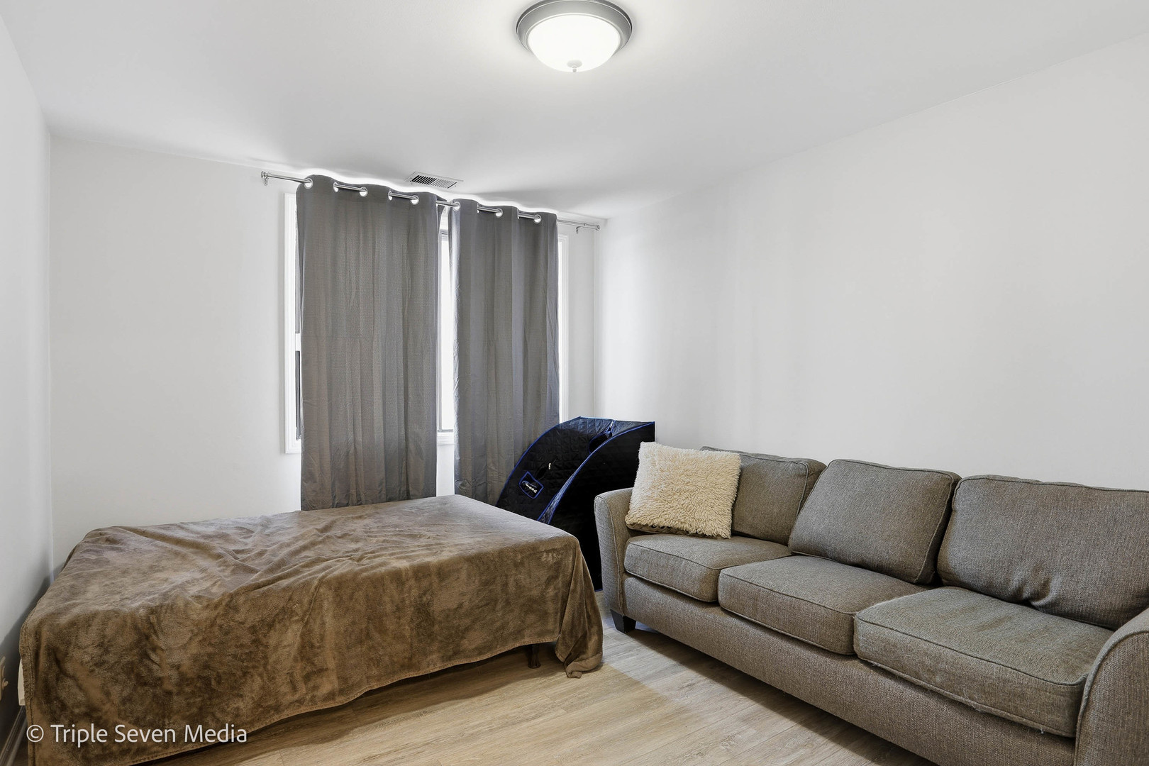 440 Raintree Court #1G, Glen Ellyn, IL 60137