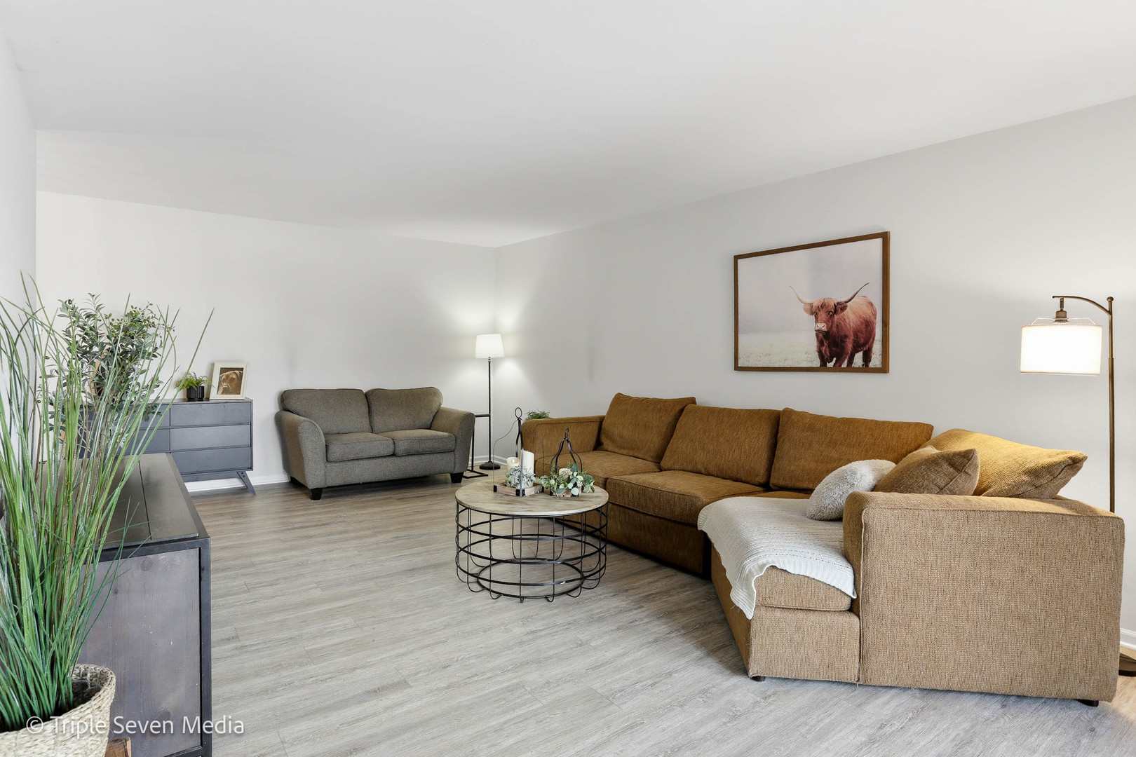 440 Raintree Court #1G, Glen Ellyn, IL 60137