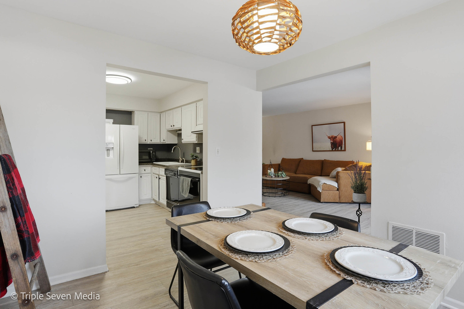 440 Raintree Court #1G, Glen Ellyn, IL 60137