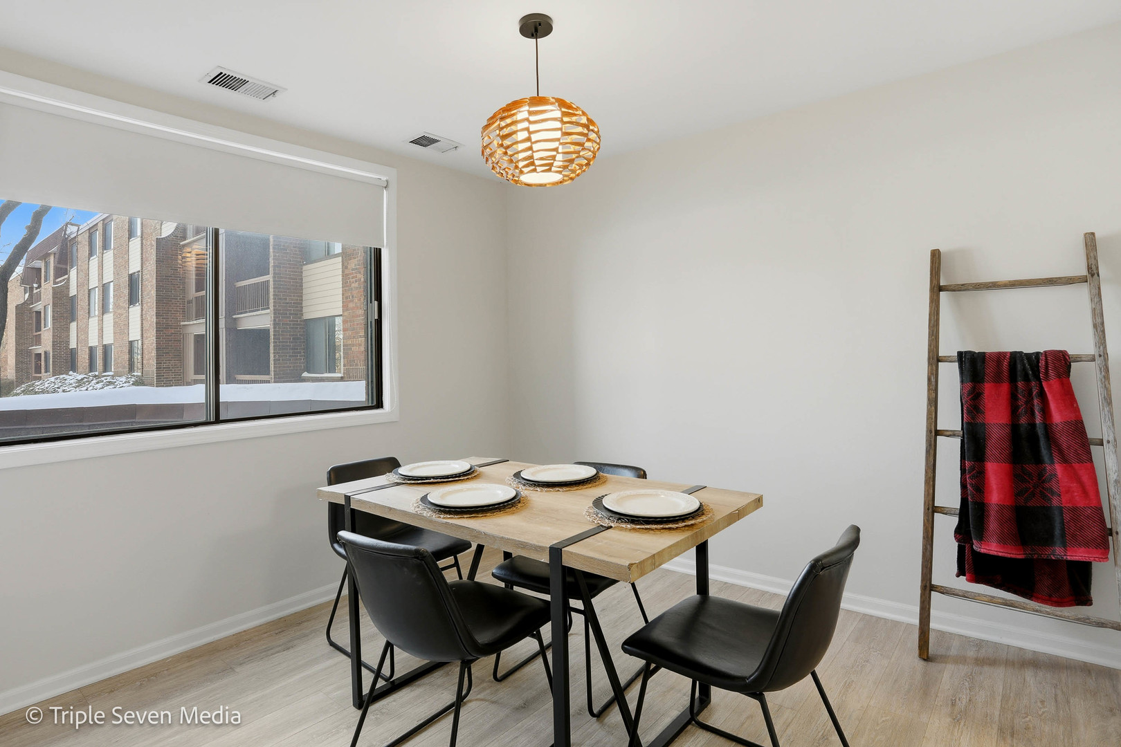 440 Raintree Court #1G, Glen Ellyn, IL 60137