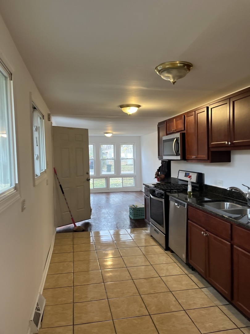 16226 Ashland Avenue, Markham, IL 60428