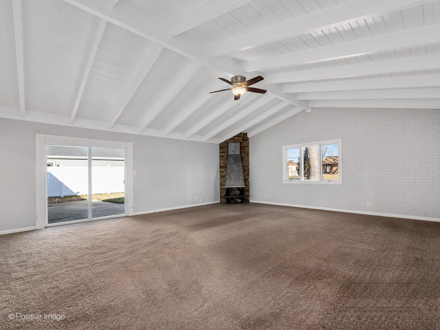 27 Hawthorne Lane, Streamwood, IL 60107