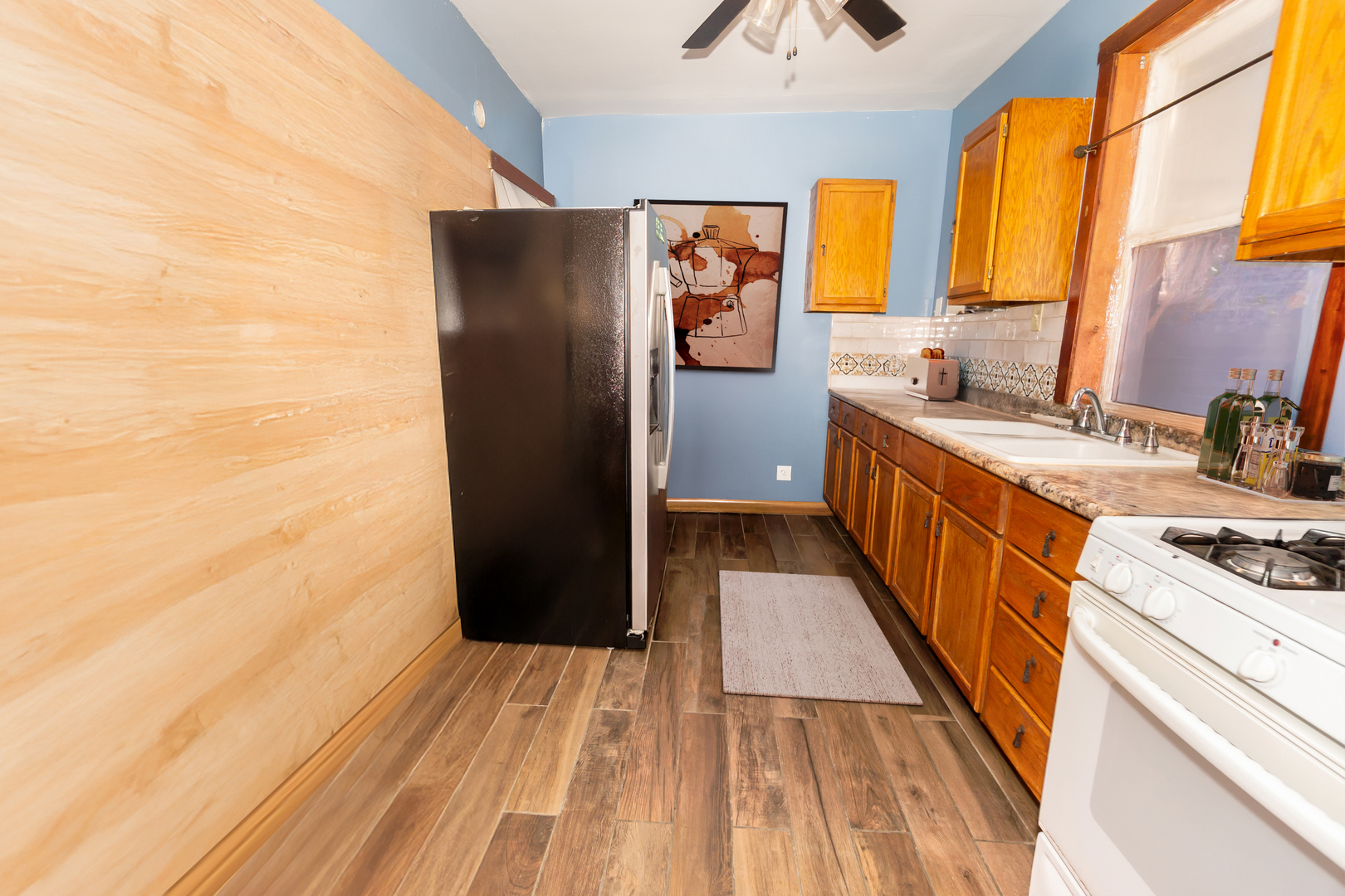 4440 W Iowa Street, Chicago, IL 60651