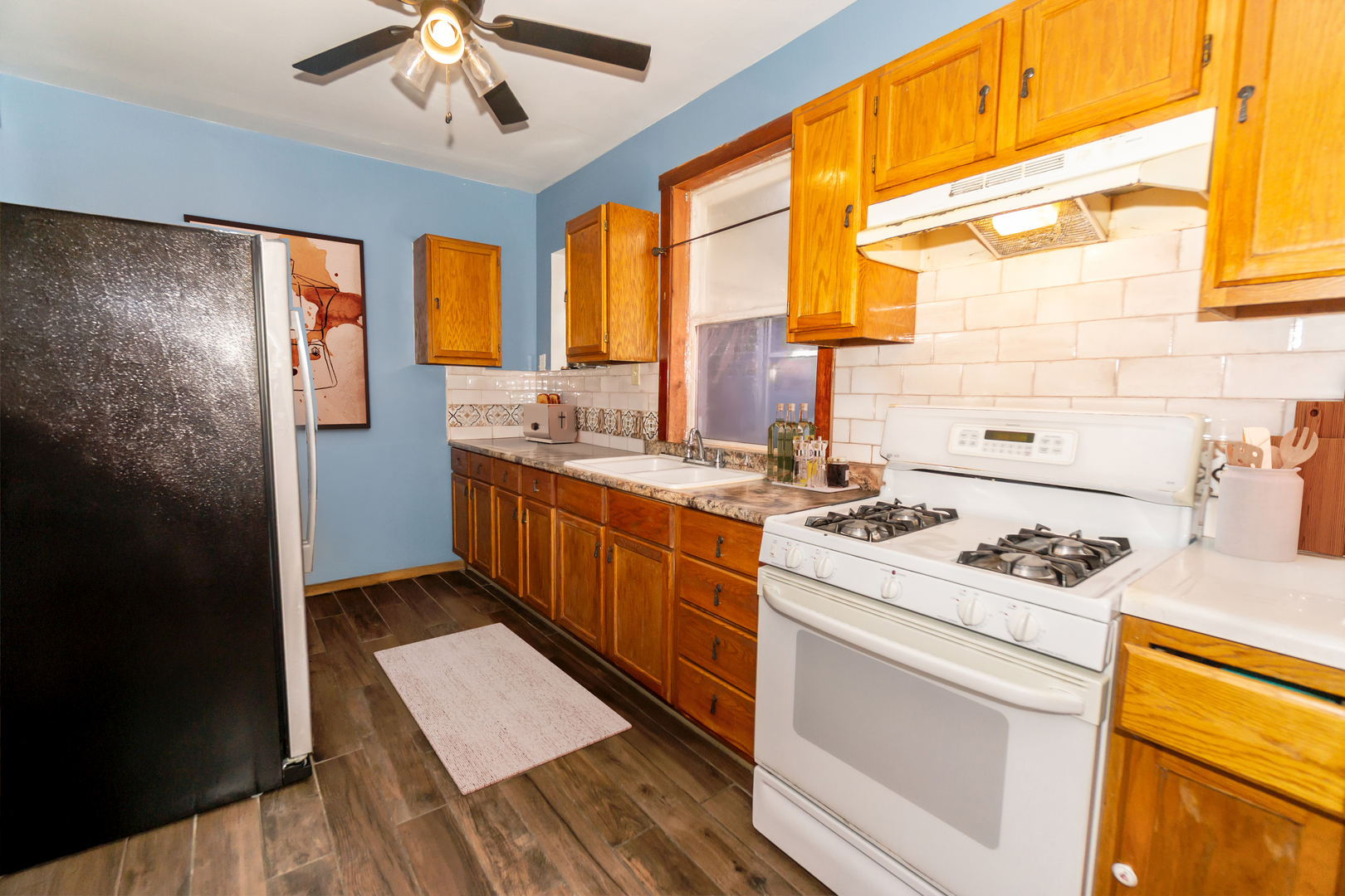 4440 W Iowa Street, Chicago, IL 60651