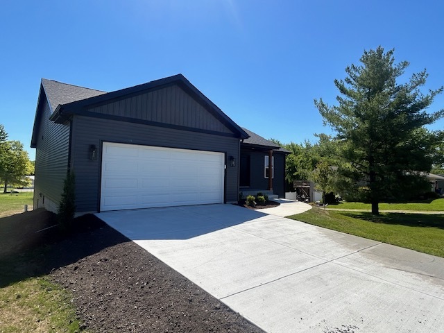 25179 N 2175 East Road, Lexington, IL 61753