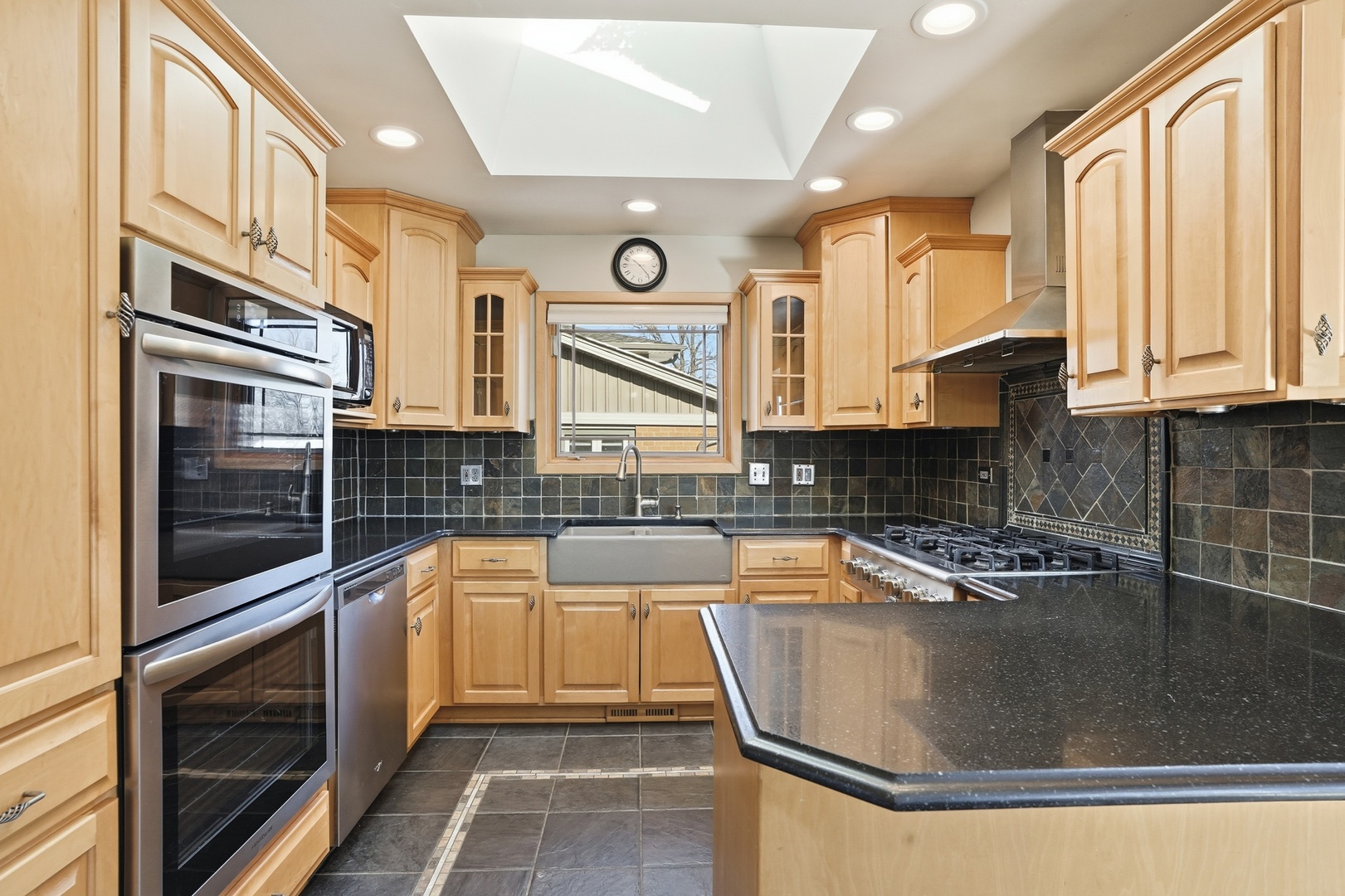 15317 Orchard Lane, Oak Forest, IL 60452