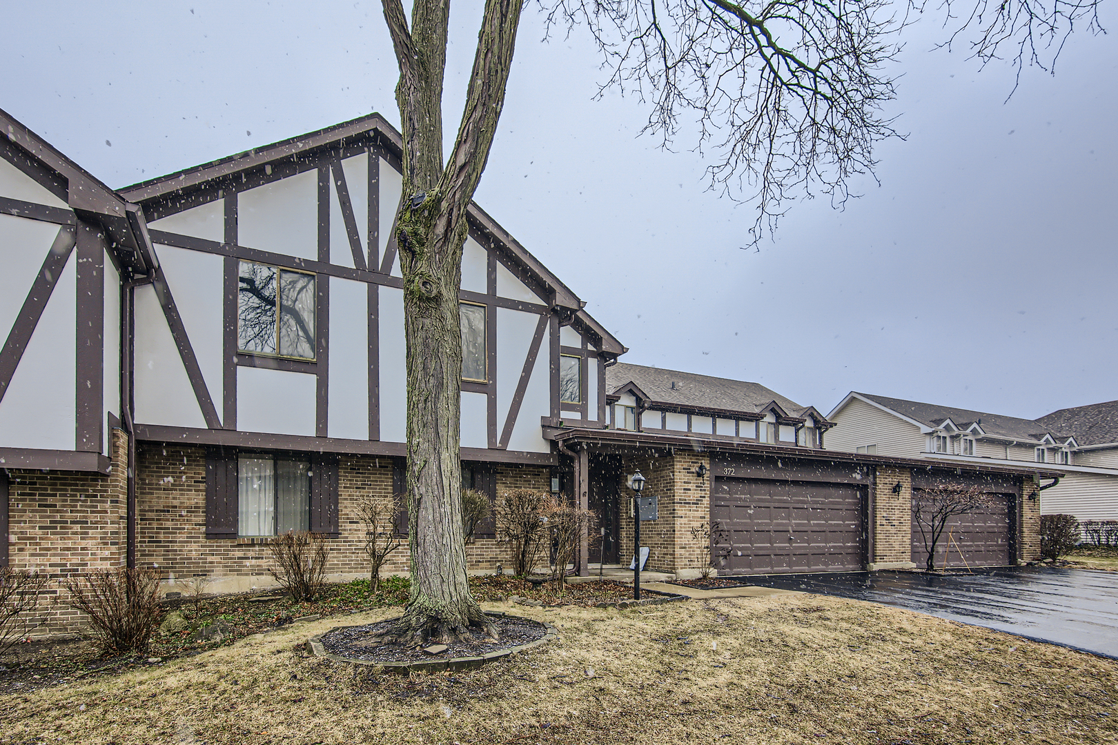 372 Springlake Lane #C, Aurora, IL 60504