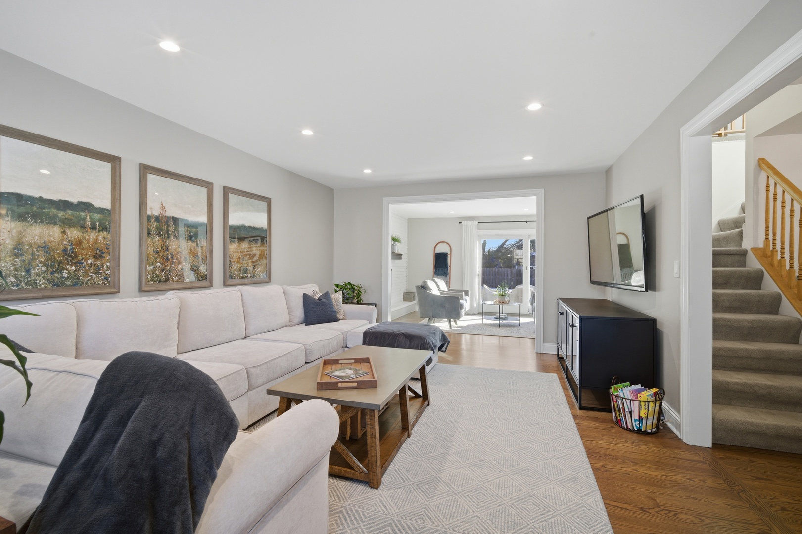 Arlington Heights, IL 60004