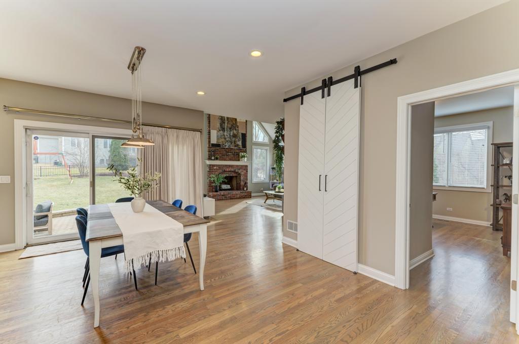 1061 Sean Circle, Darien, IL 60561