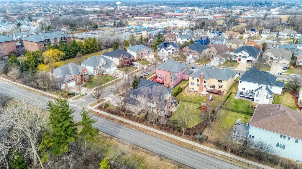 1061 Sean Circle, Darien, IL 60561