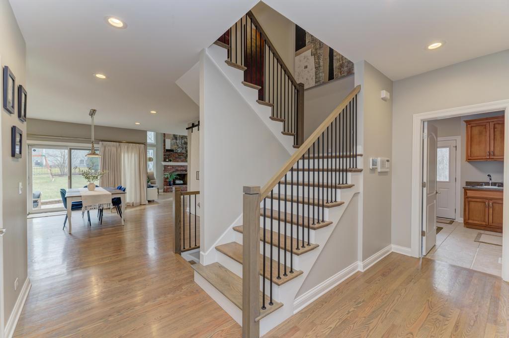 1061 Sean Circle, Darien, IL 60561