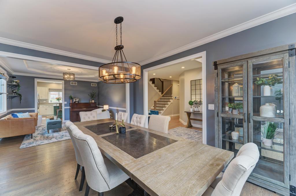 1061 Sean Circle, Darien, IL 60561