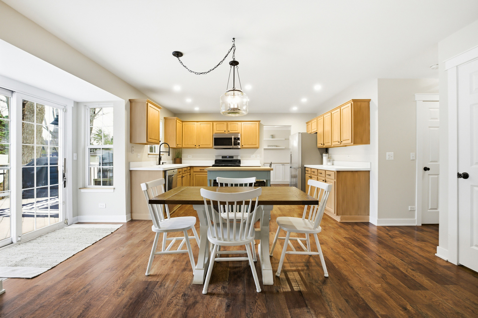 1331 S 7th Street, St. Charles, IL 60174