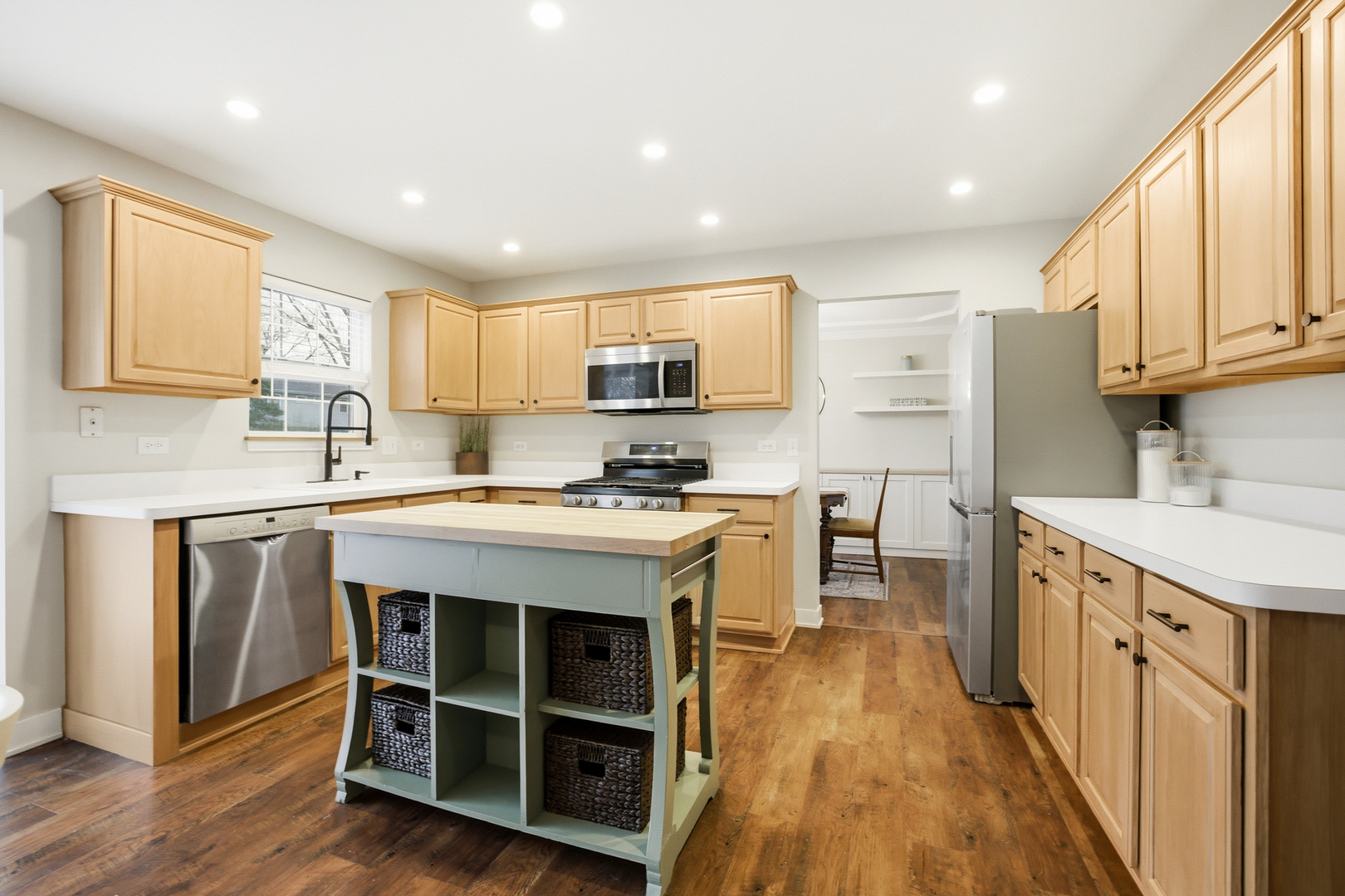 1331 S 7th Street, St. Charles, IL 60174