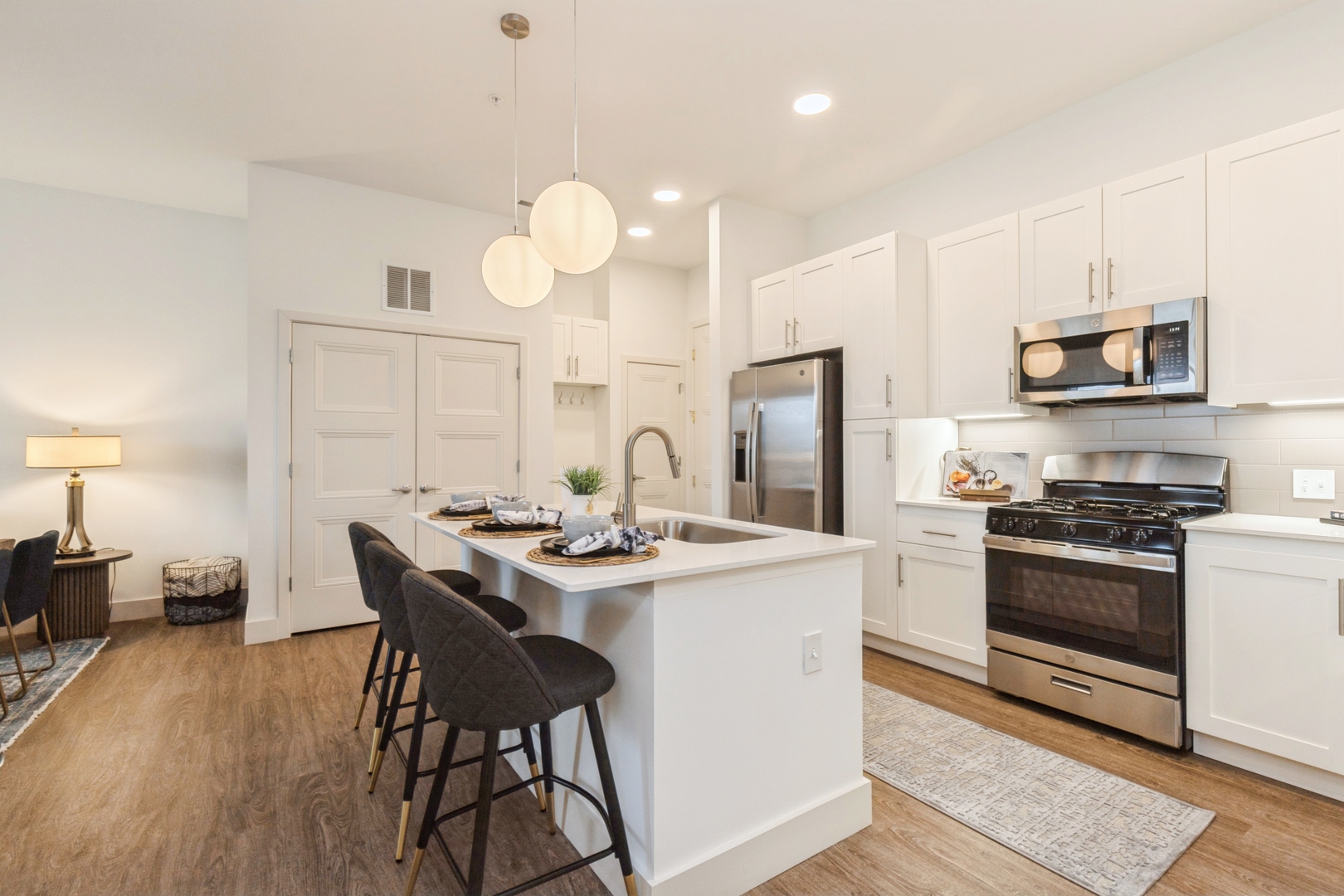 555 Lakeview Parkway #000, Vernon Hills, IL 60061