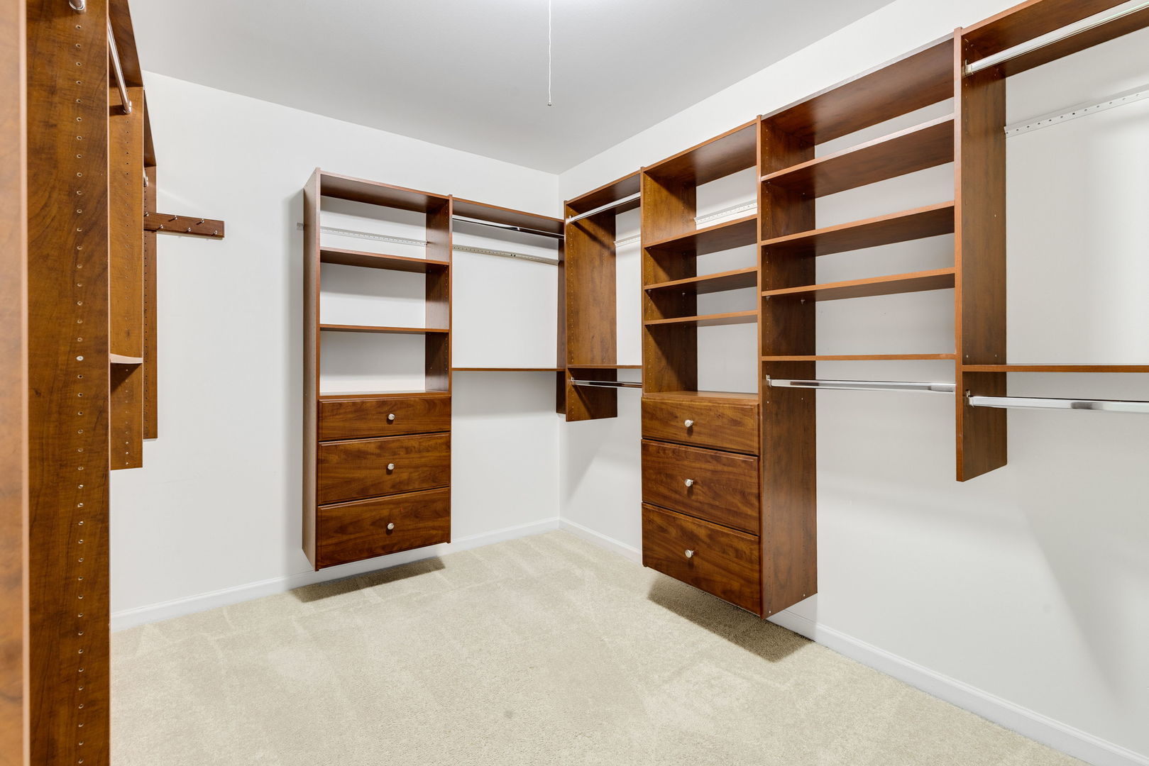 129 Acacia Circle #106E, Indian Head Park, IL 60525