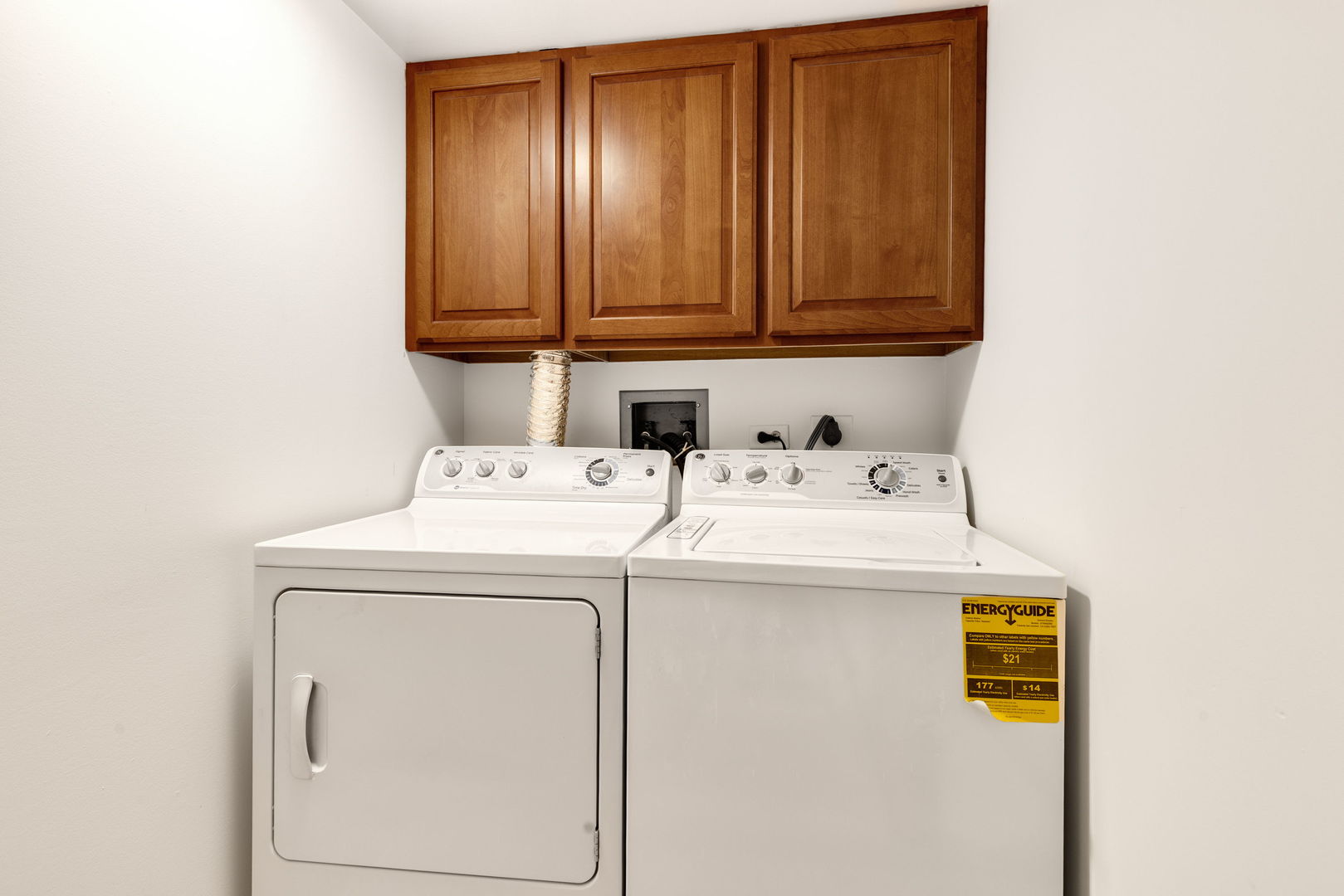 129 Acacia Circle #106E, Indian Head Park, IL 60525