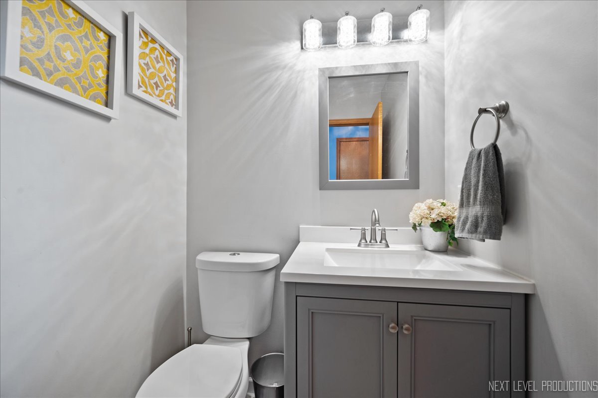 1910 Crestview Drive, Plainfield, IL 60586