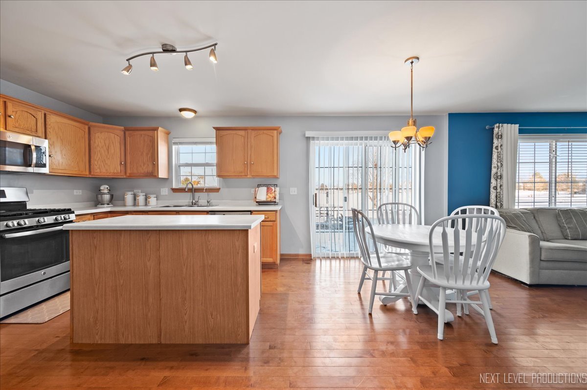 1910 Crestview Drive, Plainfield, IL 60586