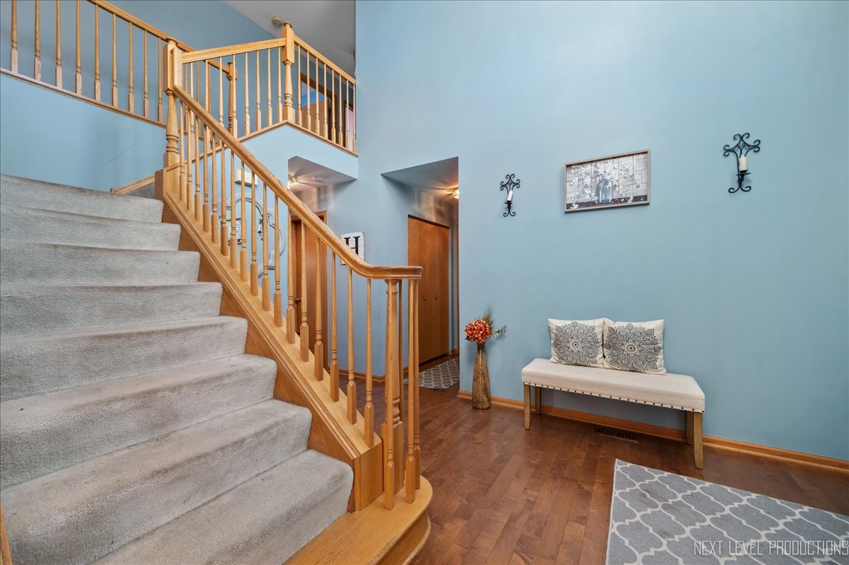 1910 Crestview Drive, Plainfield, IL 60586