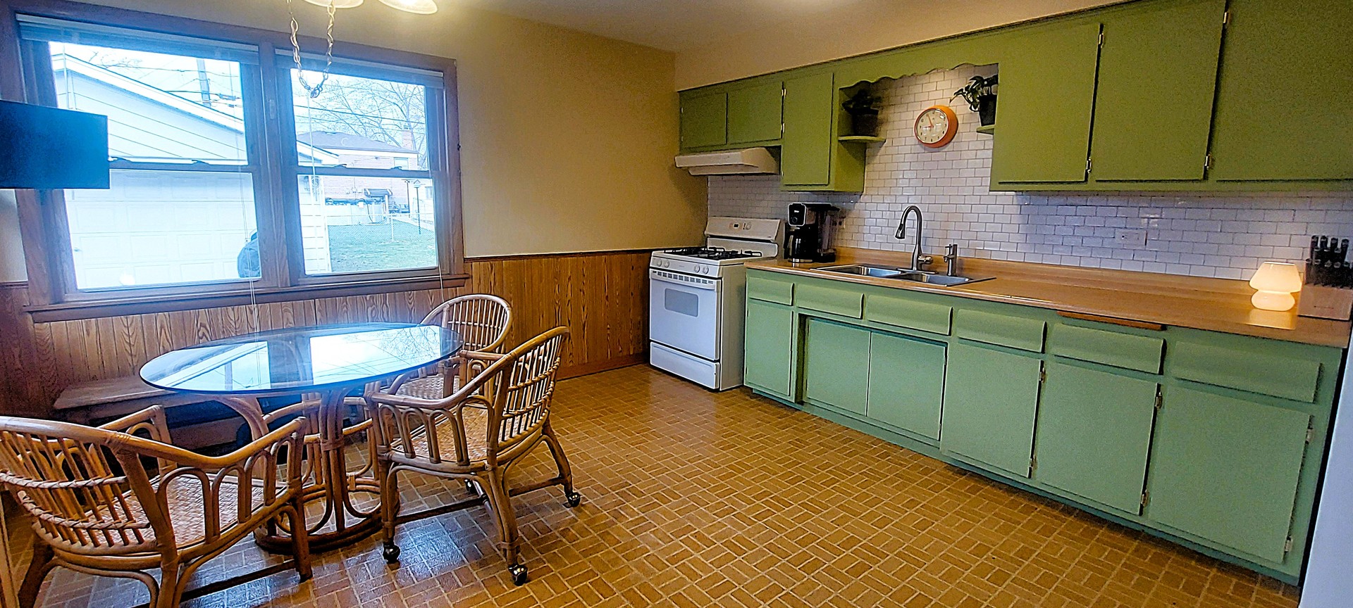 10824 Laporte Avenue, Oak Lawn, IL 60453