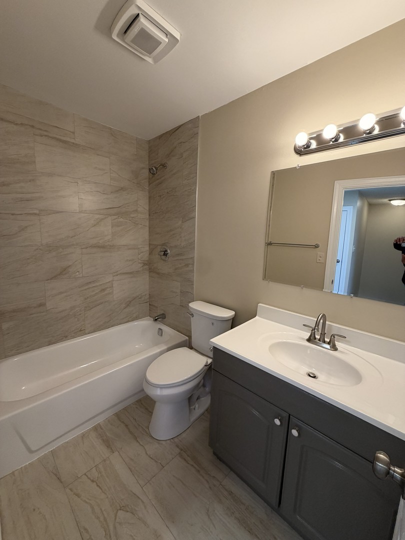 5583 CARMEL Drive, Hanover Park, IL 60133