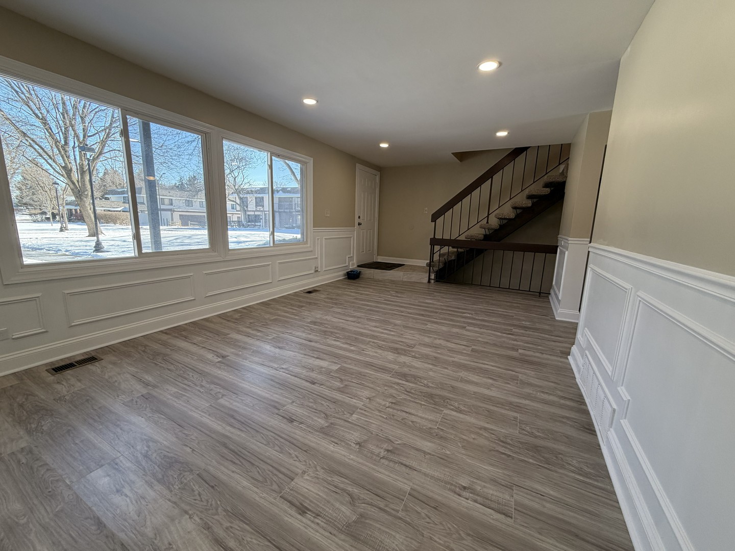 5583 CARMEL Drive, Hanover Park, IL 60133