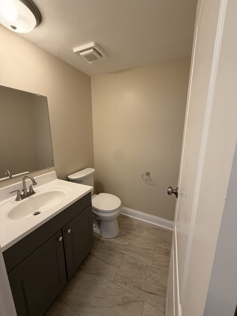 5583 CARMEL Drive, Hanover Park, IL 60133