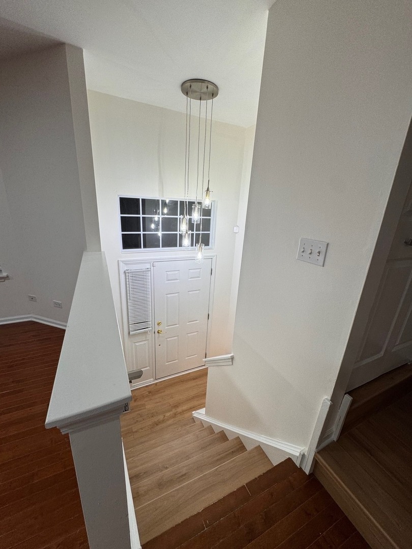 2712 Woodmere Drive, Darien, IL 60561