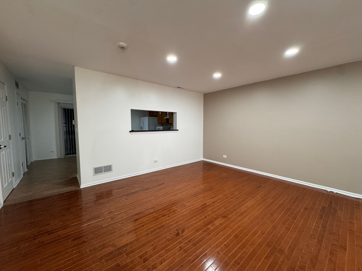 2712 Woodmere Drive, Darien, IL 60561