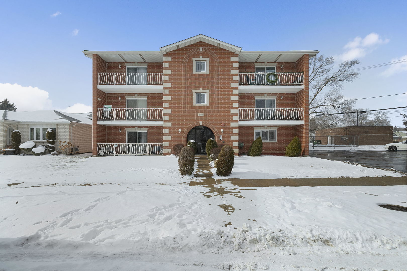 9700 McVicker Avenue #2N, Oak Lawn, IL 60453