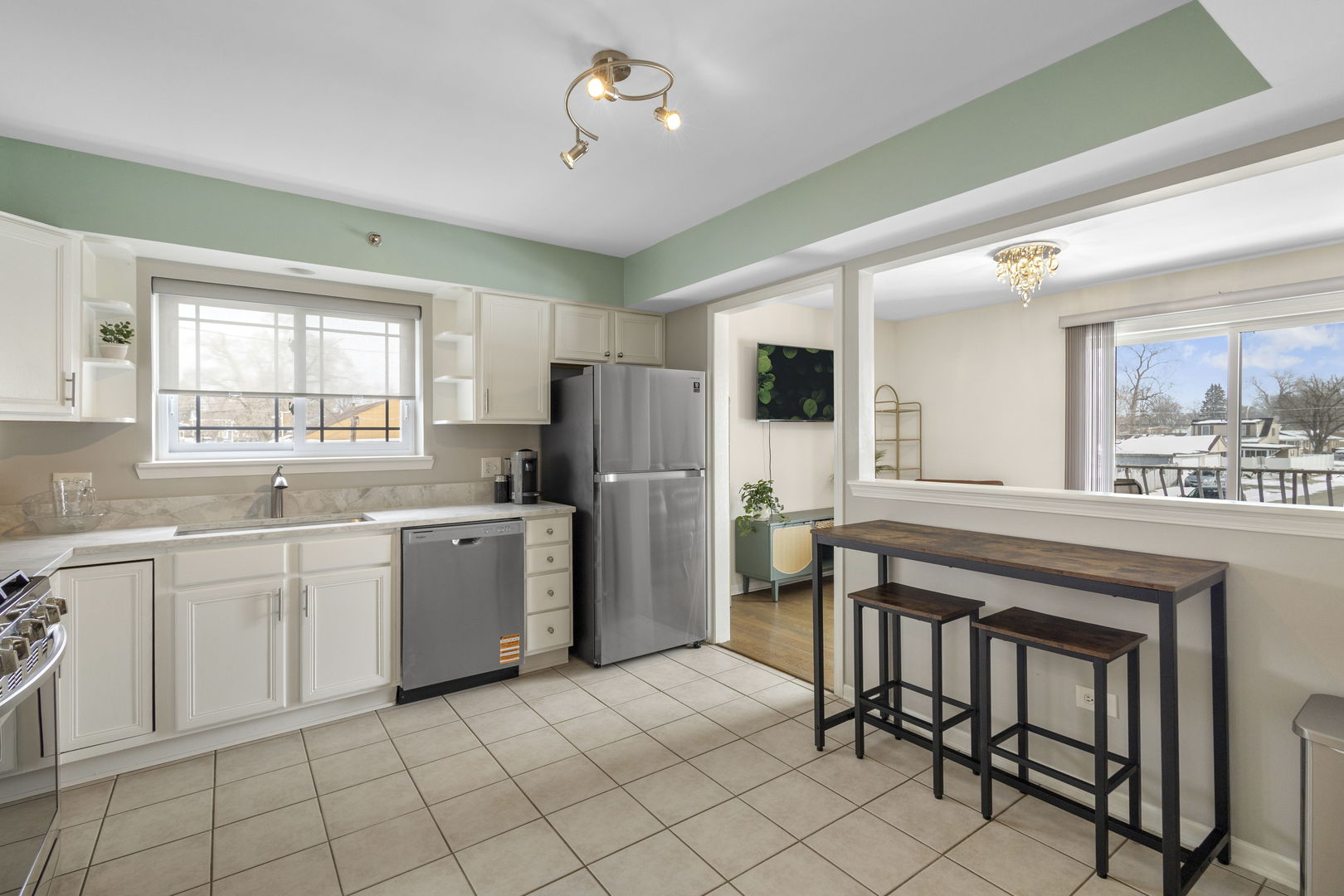 9700 McVicker Avenue #2N, Oak Lawn, IL 60453