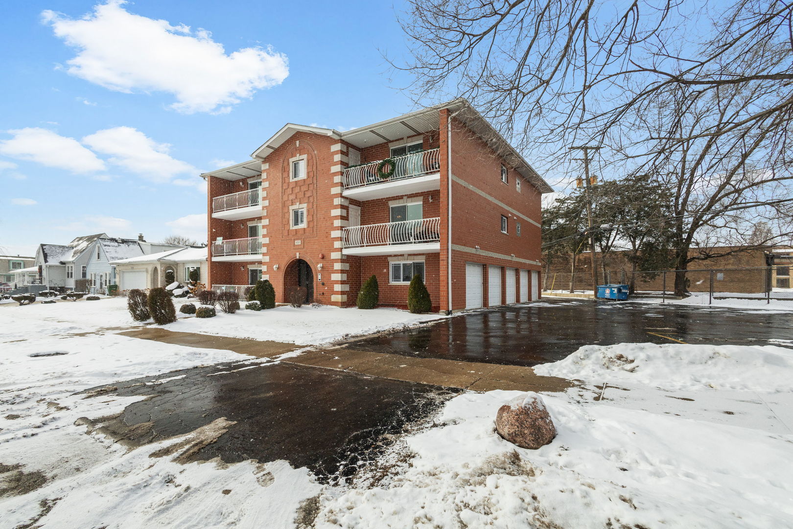 9700 McVicker Avenue #2N, Oak Lawn, IL 60453