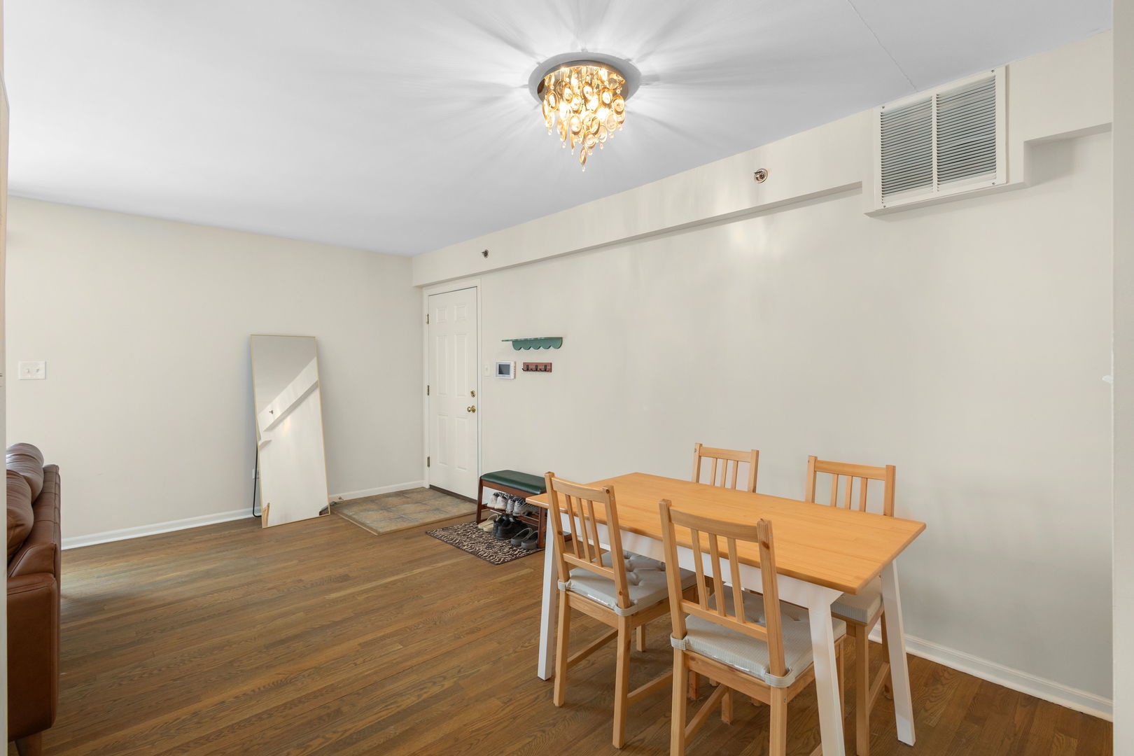 9700 McVicker Avenue #2N, Oak Lawn, IL 60453