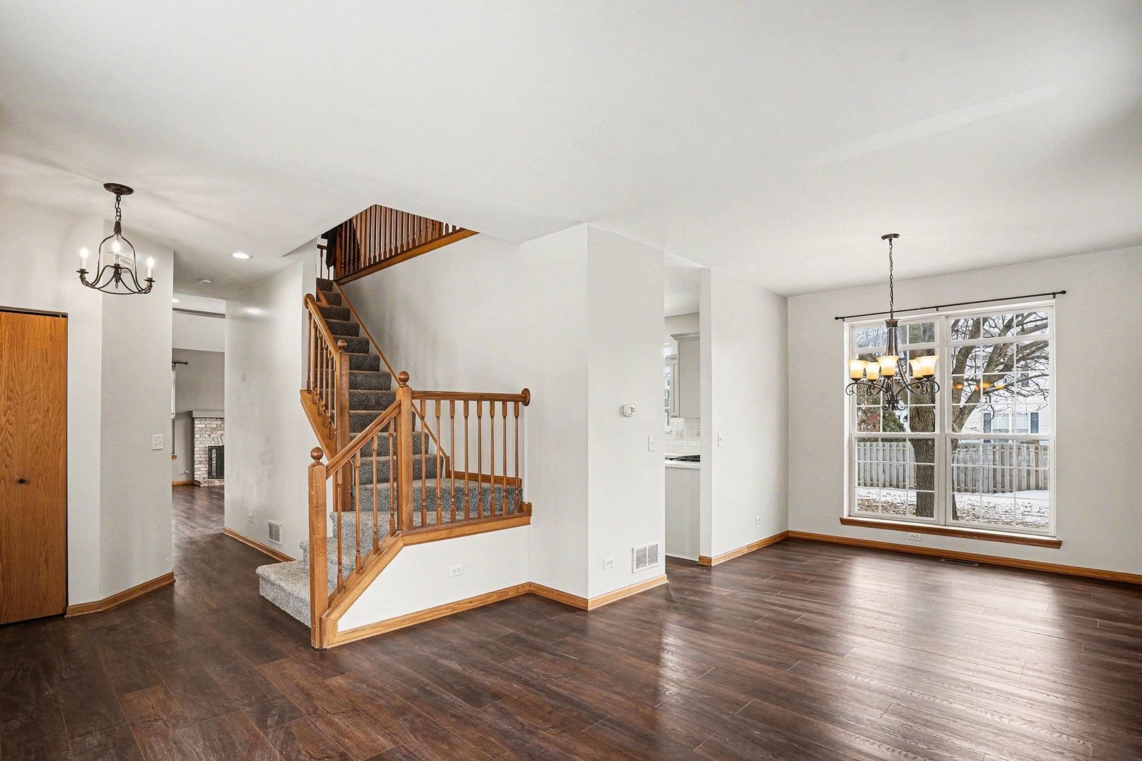 541 Wingpointe Drive, Aurora, IL 60506